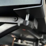 ESCRITORIO VIDRIO, MADERA Y METAL CON PORTA TECLADO – RX-8335 - Imagen 6